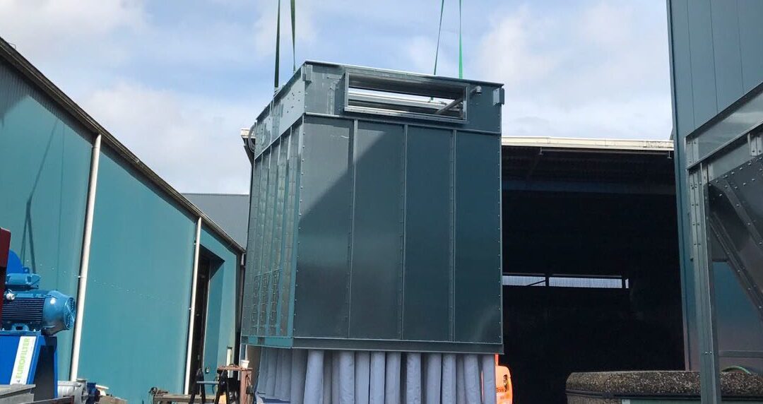 Filterinstallatie in opbouw